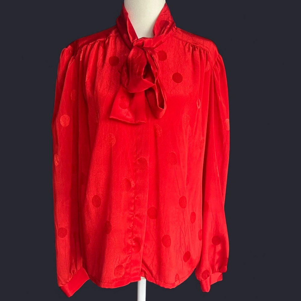 VINTAGE orare Red Satin Polkadot Bow Blouse women’s size 12 made is USA